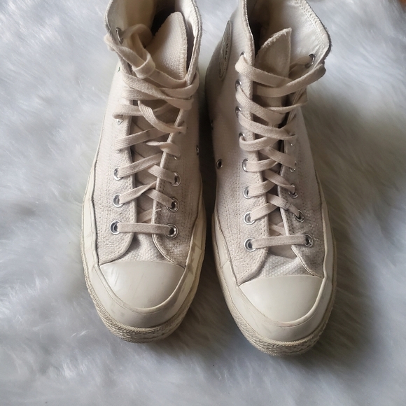Converse Chuck Taylor High Tops, Mens Size 7.5, Womans Size 9.5 - Picture 3 of 9
